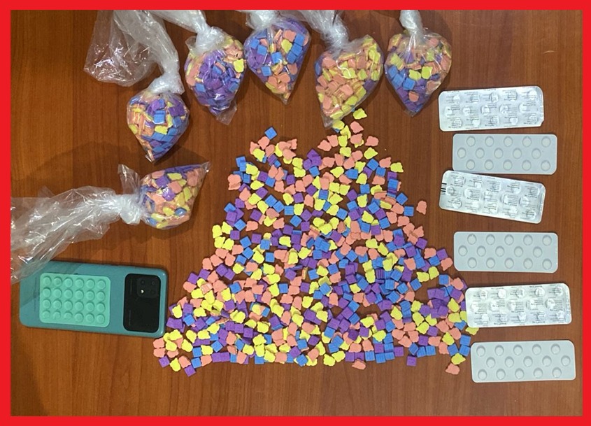 إيقاف مروّج مخدرات بسلا وحجز 2090 قرصاً مهلوساً