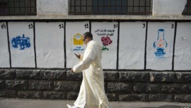 الترحال السياسي… سياحة انتخابية تُفرغ الأحزاب من معناها