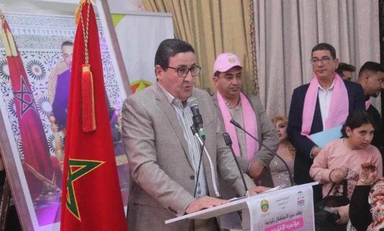 قيوح يشعل الجدل في تيزنيت.. الحافلات تدخل الحرب الحزبية