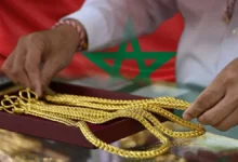 الذهب يرتفع مع تراجع الدولار وترقب مفاوضات واشنطن وبكين