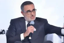 فيصل العرايشي وإعلام عمومي يعيش خارج زمن المغاربة