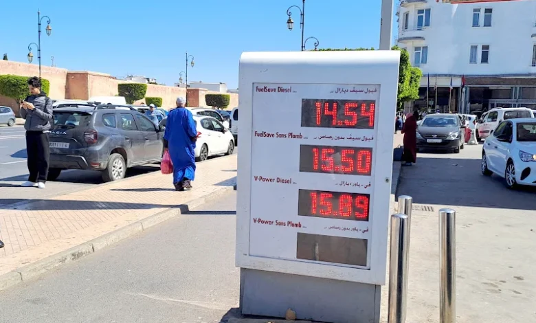 تراجع أسعار المحروقات بالمغرب.. هل هو انفراج حقيقي؟