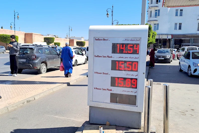تراجع أسعار المحروقات بالمغرب.. هل هو انفراج حقيقي؟