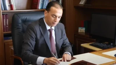 السعدي تحت النار.. غضب داخل قطاع الصناعة التقليدية