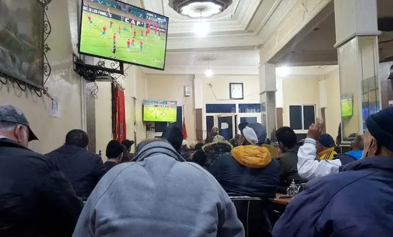 تحذير لأرباب المقاهي قبل مباريات المنتخب بالمونديال