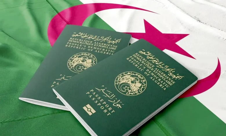 الجزائر تقترب من تفعيل سحب الجنسية من المعارضين