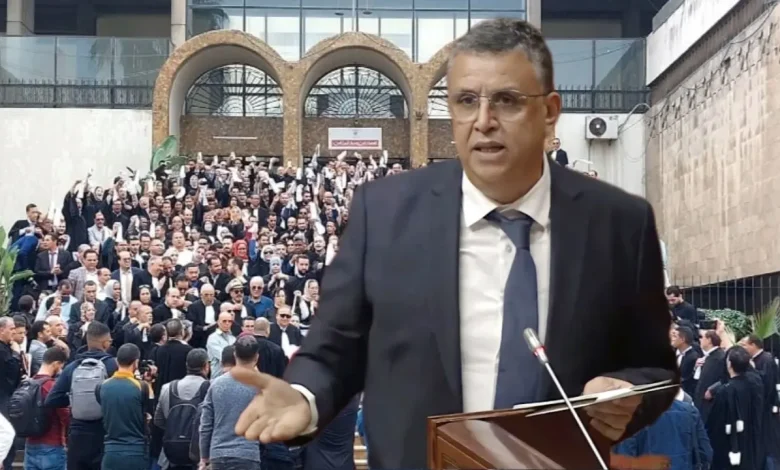 انسداد تام بين المحامين ووهبي يضع التحكيم الملكي على طاولة النقباء