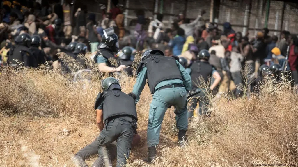 هيئة حقوقية تصعّد بشأن سبتة ومليلية وتطالب بتحقيق مستقل