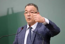 لقجع يخلط أوراق الأحزاب.. من الملاعب إلى انتخابات 2026