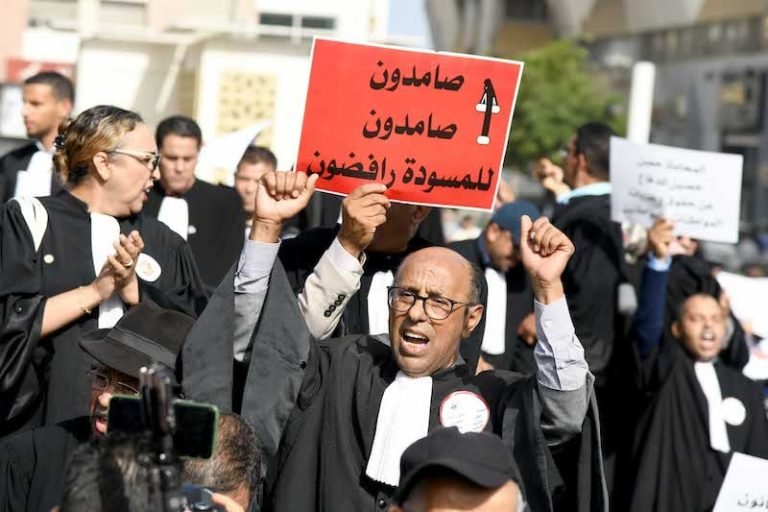 المحامون يصعّدون ضد الحكومة ومعركة 5 شتنبر تقترب