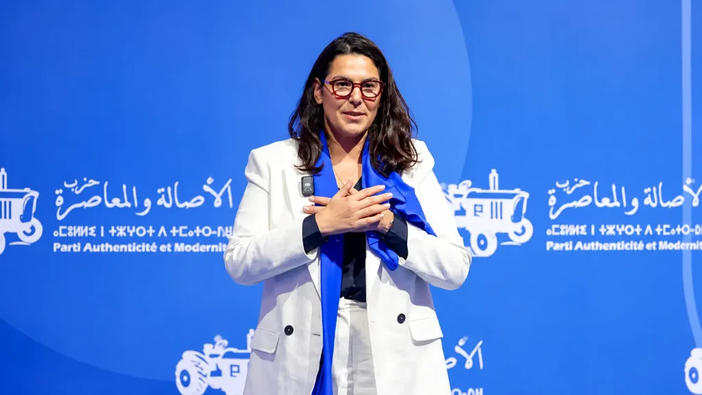 سؤال الصلاة بجانب الملك يفاجئ المنصوري.. وهذا ردها