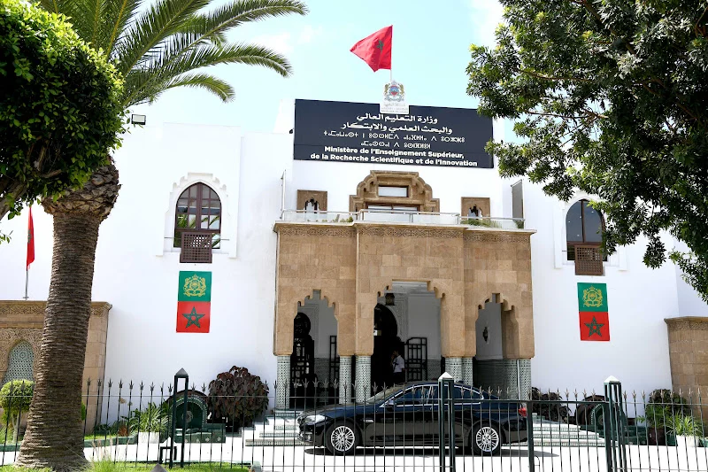 مرسوم جديد يشعل الخلاف في الجامعة.. والنقابة تهدد بالمقاطعة