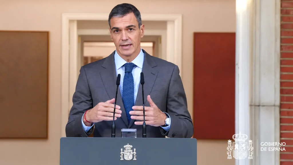 سانشيز يحل البرلمان.. وإسبانيا تتجه إلى انتخابات مبكرة
