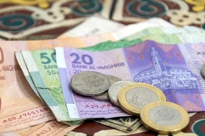 الدرهم المغربي يستعيد جزءاً من خسائره أمام اليورو والدولار
